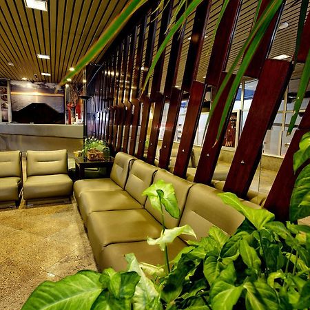 Krystal Hotel Nin Ngoại thất bức ảnh