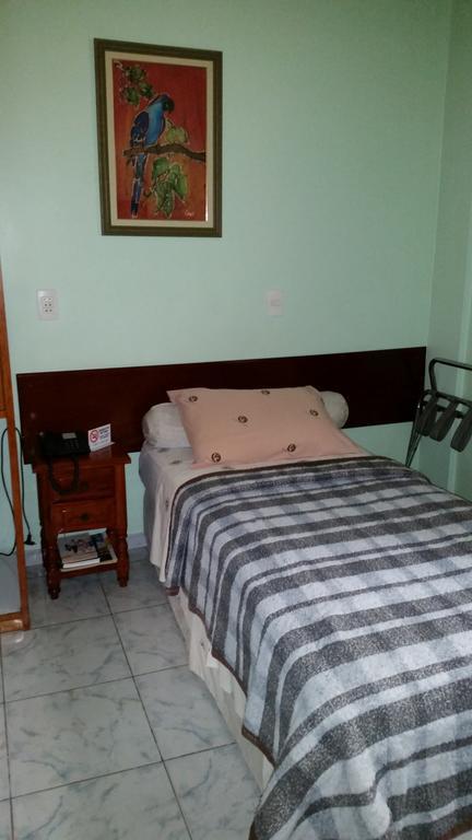 Krystal Hotel Nin Phòng bức ảnh