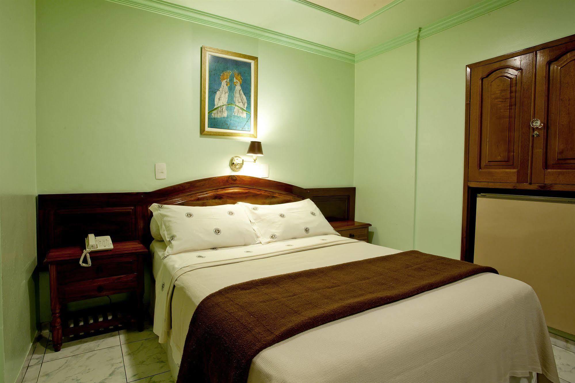 Krystal Hotel Nin Ngoại thất bức ảnh