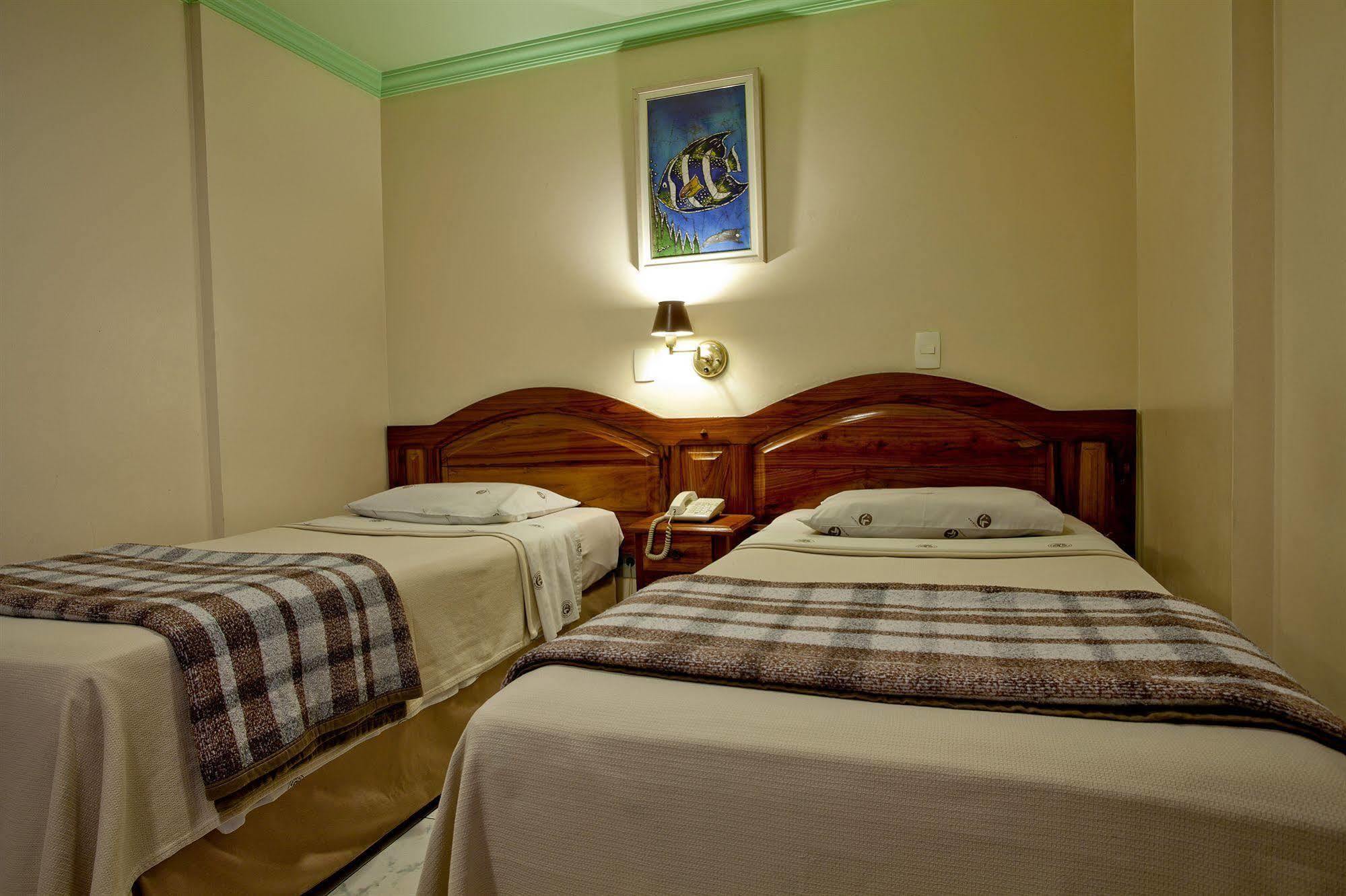 Krystal Hotel Nin Ngoại thất bức ảnh